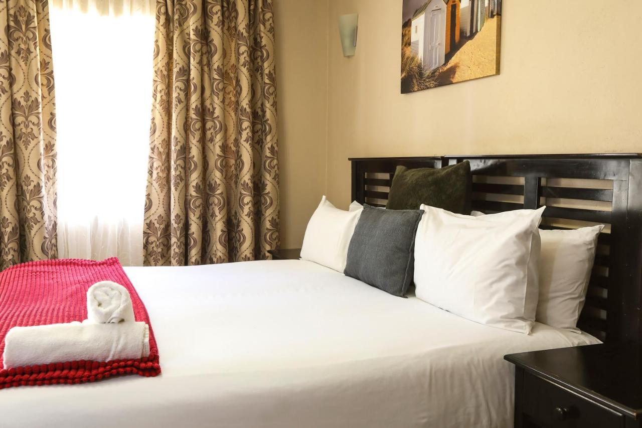 Nongoma Lodge & Inn Cc Екстериор снимка