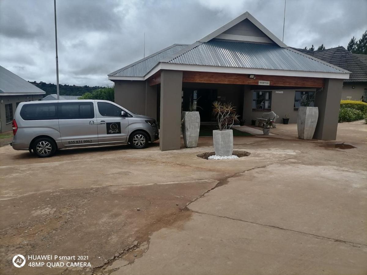 Nongoma Lodge & Inn Cc Екстериор снимка