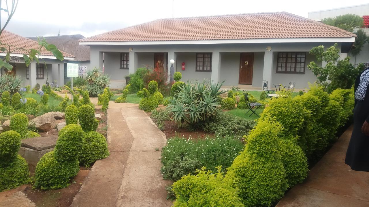 Nongoma Lodge & Inn Cc Екстериор снимка