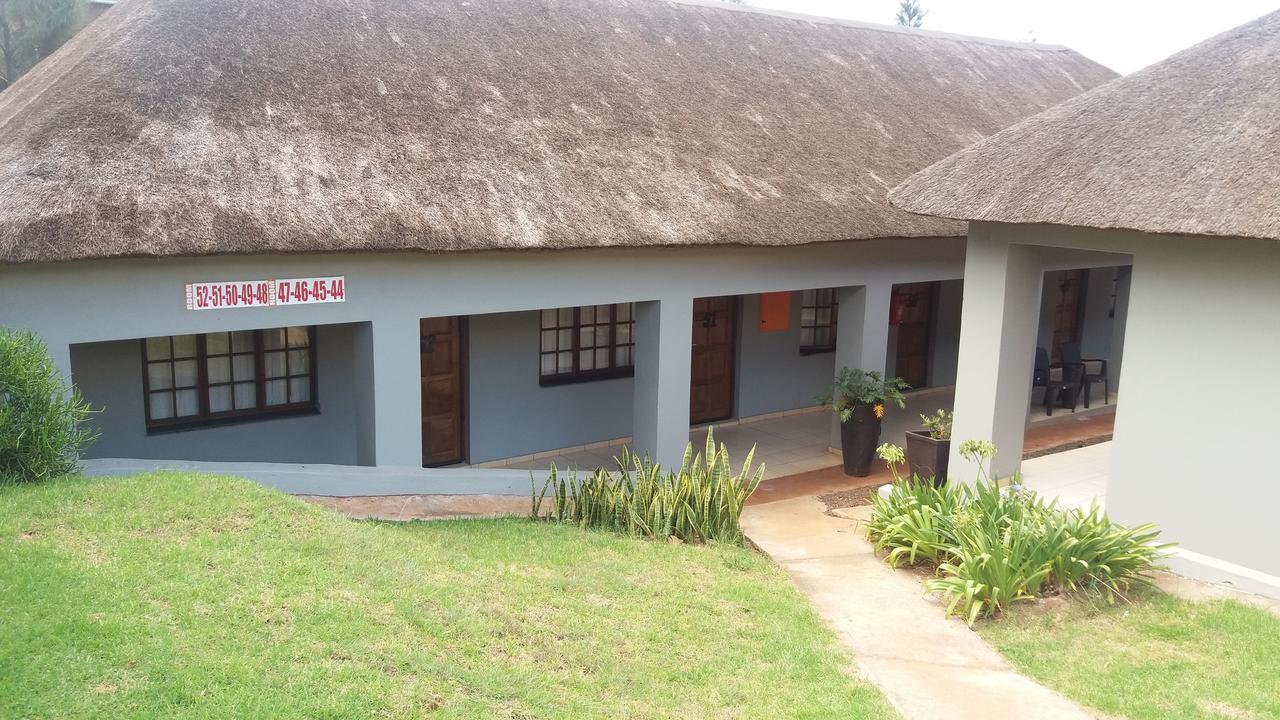 Nongoma Lodge & Inn Cc Екстериор снимка